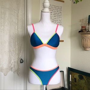 Colorful Triangl bikini set 💧